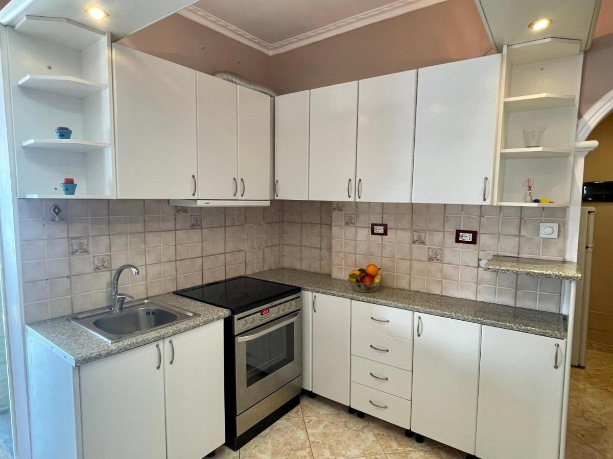 Sea View Apartment Vlorë Екстериор снимка
